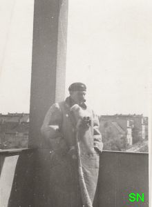 Hlídka na věži kostela (asi 6.5.1945)